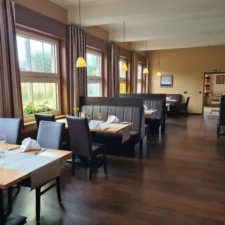 & Restaurant Elkemann فندق