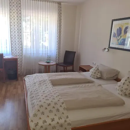 & Restaurant Elkemann آهاوس