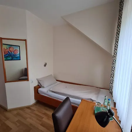 & Restaurant Elkemann 3* آهاوس