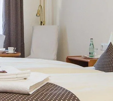 & Restaurant Elkemann 3* آهاوس