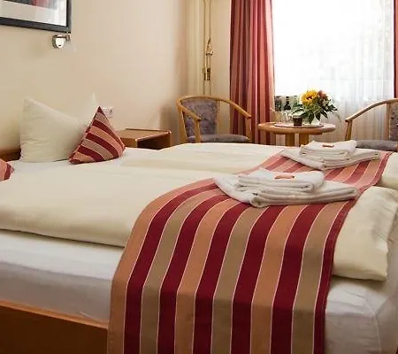 & Restaurant Elkemann فندق